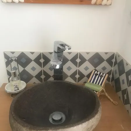 Ma Cabane De Pecheur Pieds Dans L'Eau - Lit Queen Size Saint-Mandrier-sur-Mer Exterior photo